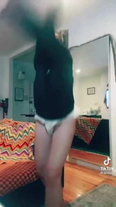 pussy slip lol