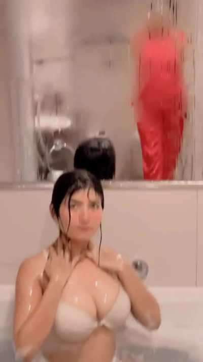 Neha Singh milky 