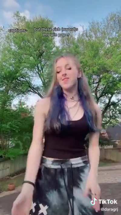 Ass is shakin