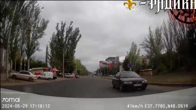Extended footage of the (missile?) attack on Donetsk