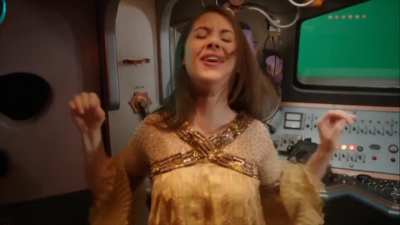 Alison Brie might pretend not to like it, but she certainly knows what shes doing