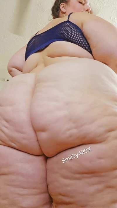 $10 gets you access to 600+ videos 😈 No PPV spam. No teasing. Fully unlocked and I show it all. Big booty &amp;amp; soft belly lovers, you&rsquo;re gonna feel right at home 💋
