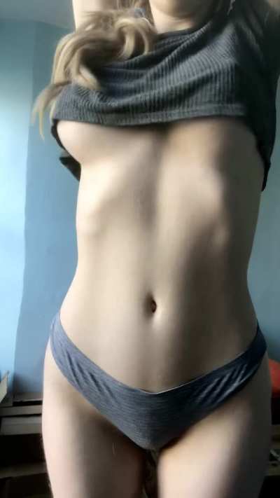 How about some vertical underboob?
