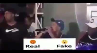 😡