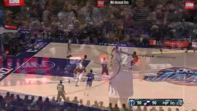 [Highlight] Collin Sexton sizes up Rui Hachimura and blows by him for the easy layup. Then on the next possession Sexton drills the buzzer beater 3!