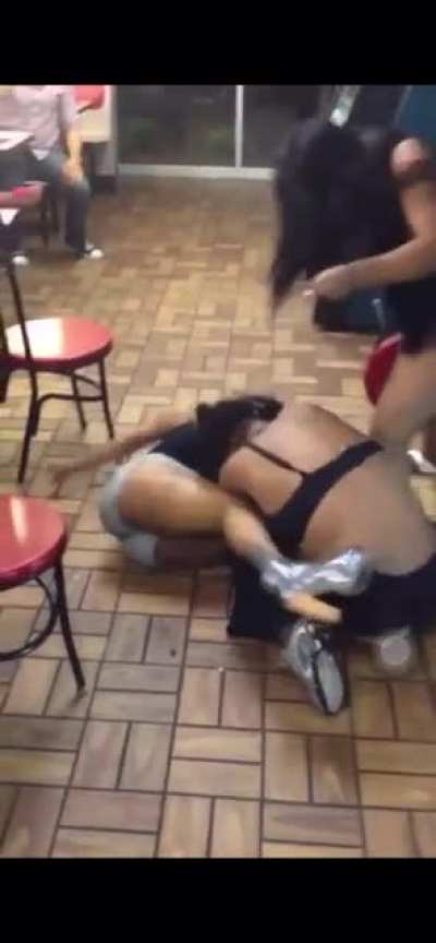 Melee Monday&rsquo;s: Tiddays Out at the Waffle House