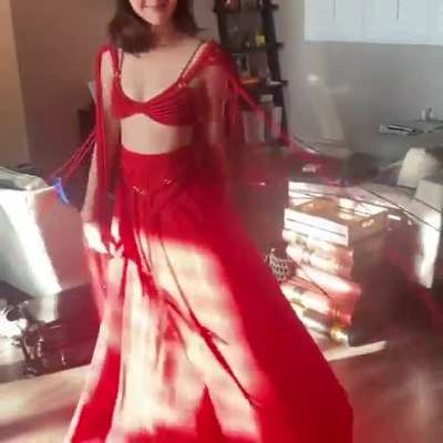 Laura Marano (Austin &amp;amp; Ally)