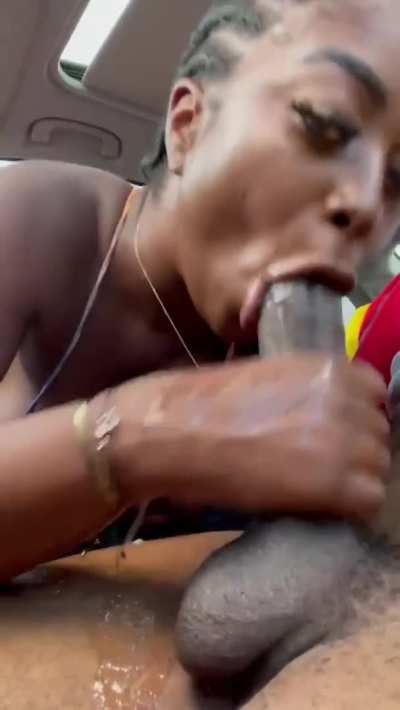 She gave her Uber driver head yesterday afternoon, would you accept this as a form of payment? 🥺💦....More of her 11 Gb throat collection in comments 👌🏾👇🏾
