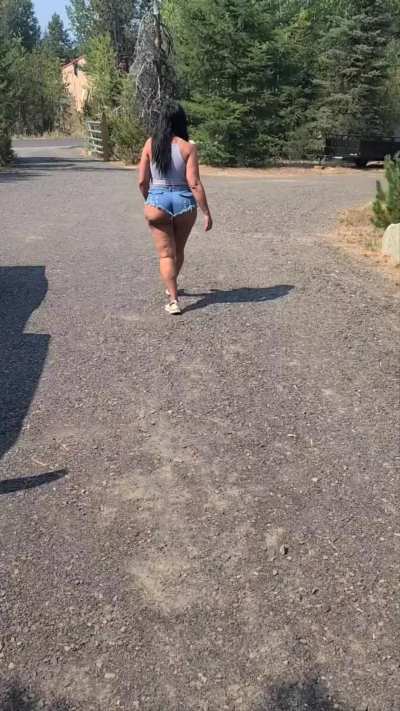 Your curvy milf neighbor wants to serve you cake (f)