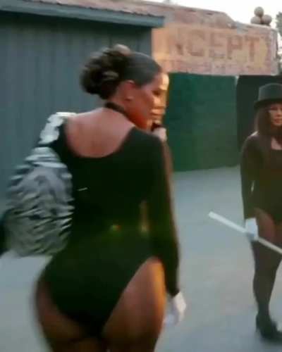 Khloé Kardashian 🍑 Big Booty FAP Comp.