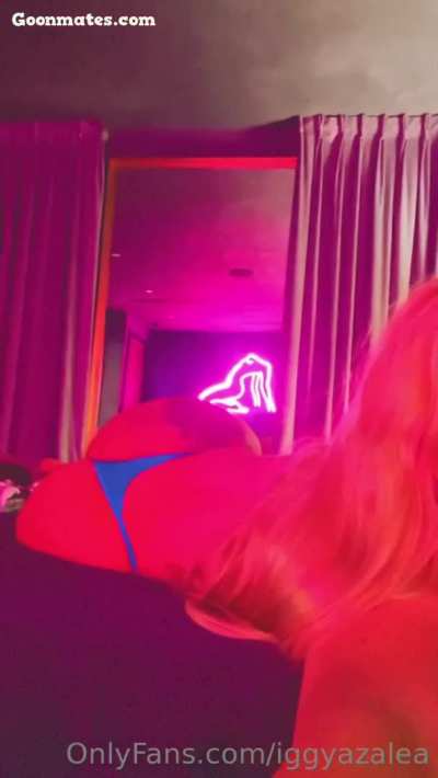 Iggy Azalea has a huge ass