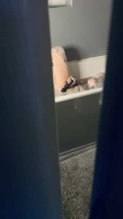 I got caught I no the bath having a little fun 🛁🔥