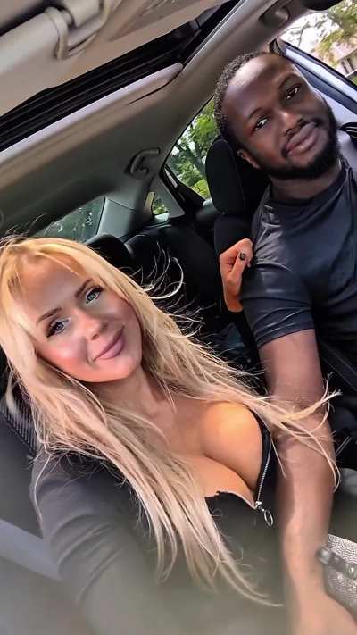 Your own personal Boob-er driver 🚗💥