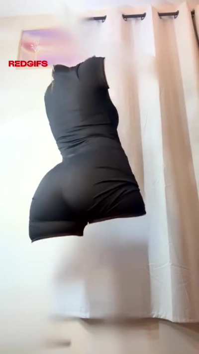 It&rsquo;s normal to get turned on just from seeing my clothes&hellip; Even when my skin is invisible. That&rsquo;s what happens when you&rsquo;re a pathetic beta☠️&hellip; Now say: Thanks Goddess Megan