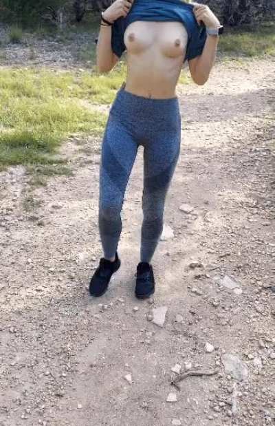 Perks" of hiking with me? Twin peaks 😉