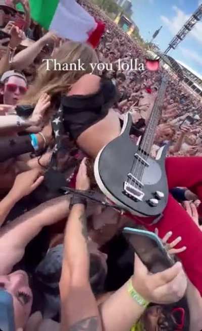 Victoria De Anglis naked concert🤩😍