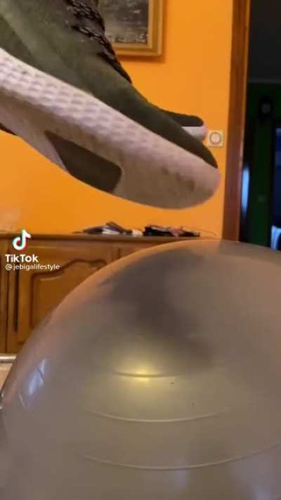 Incre&iacute;ble salto que hace amigos,casi se hace da&ntilde;o y todo