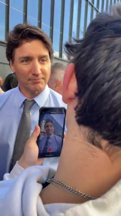 PPC Supporter tries to argue with Trudeau at UofM campus this morning.