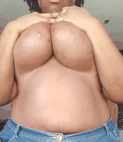Slow-mo tiddy drop anyone?