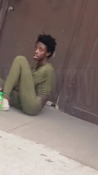 "PUT THAT CRACK DOWN", A Chicago Man Once Said To The Youngest Crackhead In History