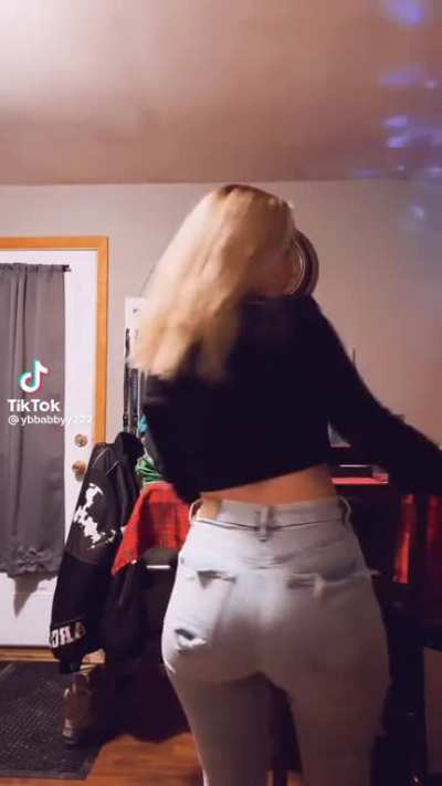 Snow bunny booty