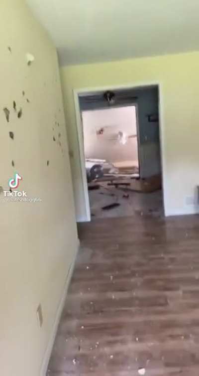 That&rsquo;s not how you remove a hot water heater