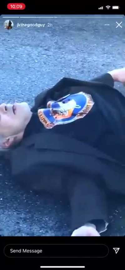 Cop mag dumps all 12 rounds of his clip into the chest of a crazed man.