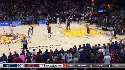 [Highlight] J.B. Bickerstaff calls timeout despite having the advantage of 5 on 4 with 0:18 seconds remaining