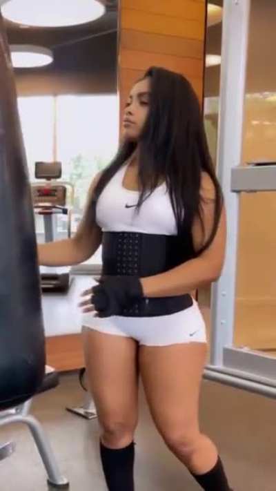Upvote if y&rsquo;all fuckin with it ✔️