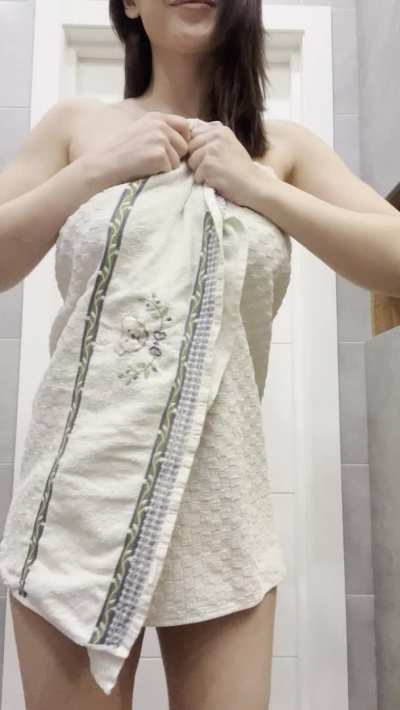 Such big boobs were hidden under that towel