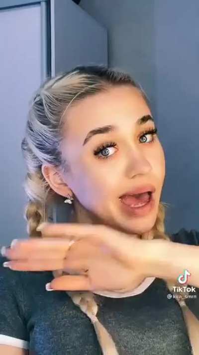 This girl is verified btw