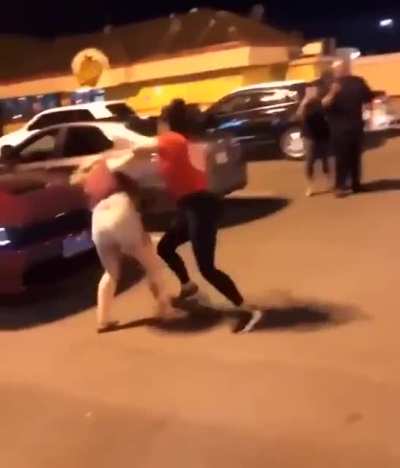Sheesh. Now this is a chick that can fight. The move 14 secs in&hellip;.ooof