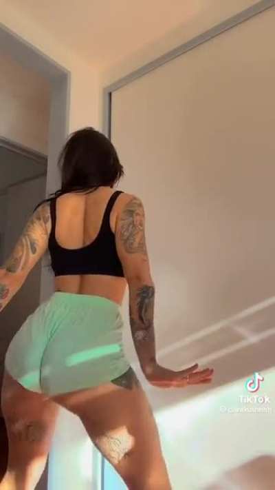 Ink and ass on point