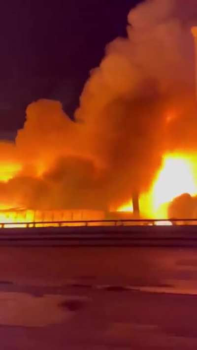 11 alarm fire in Passaic new jersey. There is a large storage of chlorine in the area, if the fire makes it that far there will be "massive evacuations"