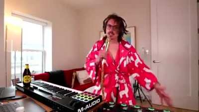 ВАШ НОВЫЙ УТРЕННИЙ БУДИЛЬНИК | YOUR NEW MORNING ALARM