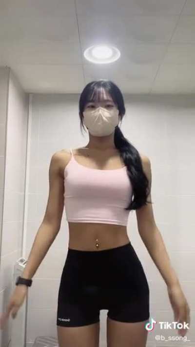 for those of us that like petite koreans