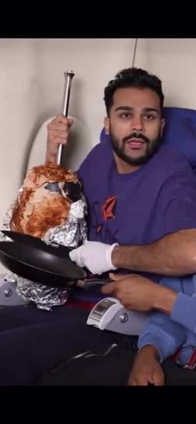 Ma&rsquo;am, I&rsquo;m still eating&hellip;