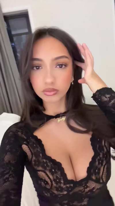 Busty and in our face 😍