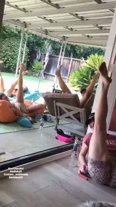 Shake it ladies