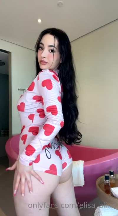 elisa aline nudes wehr mehr will kostet nur 3&euro; pro video zahlungs methode paypal schreibt mir eine dm !kein fake!