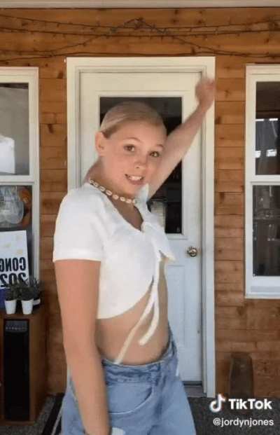 Jordyn Jones Nipslip