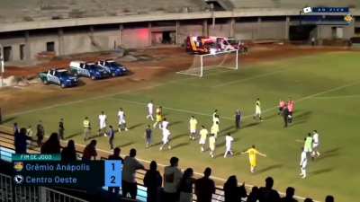 Atleta do Gr&ecirc;mio An&aacute;polis baleado pela policia ap&oacute;s partida.