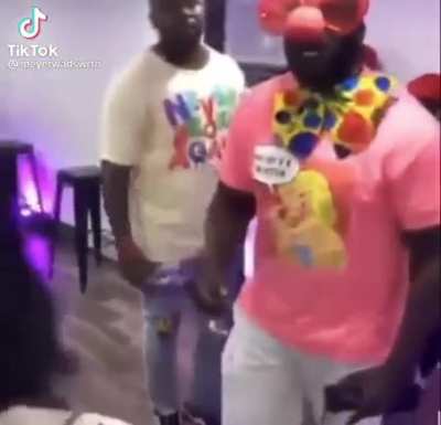 Do i look like a clown to you?