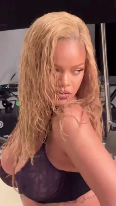 Teasing her ass & curves for Savage X Fenty