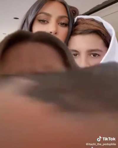 It do be looking face swapped tho..