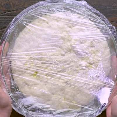 Easy No-Knead Garlic & Rosemary Focaccia