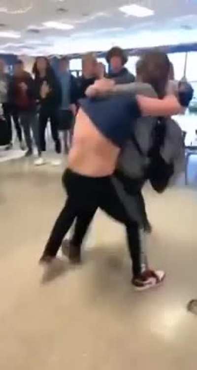 poor grey shirt kid