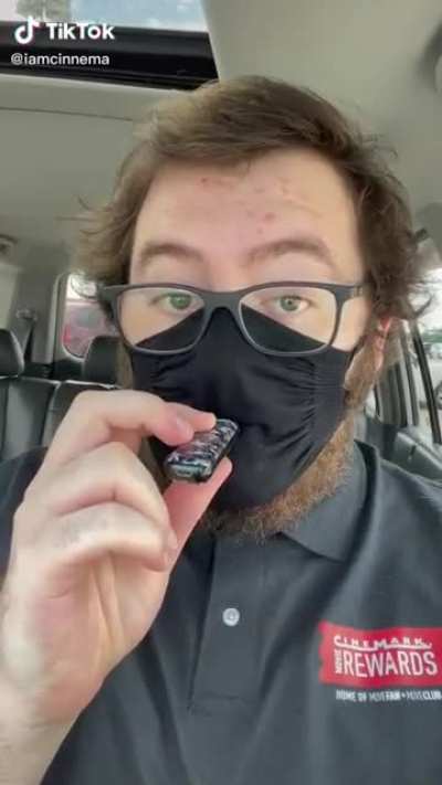 Wear a mask guys, it&rsquo;s so easy that you can conveniently vape through it.