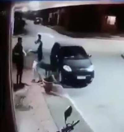 Brothers at gunpoint