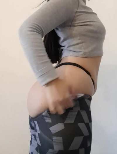 Would you like this fat ass to bounce in your face or your dick daddy?? 😈💦
